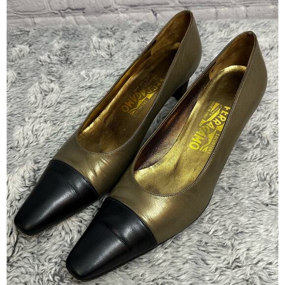 Salvatore Ferragamo Shoes - VTG Salvatore Ferragamo Metallic/Navy Leather Pointed Toe Heels Women's Size 8.5